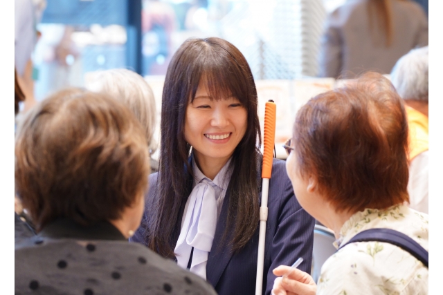 【札幌市保健福祉局×札幌市図書・情報館】ともに生きるまちへ　～障がいと認知症を知り、支え合う地域づくり～イメージ2枚目