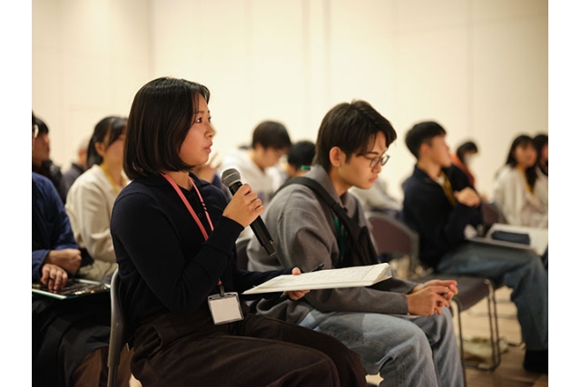 SCARTS×CoSTEPアート＆サイエンスプロジェクト 札幌市立高校特別プログラム「あかさかな」 ドキュメンタリー映画『ミルクの中のイワナ』上映会＋アフタートークイメージ3枚目